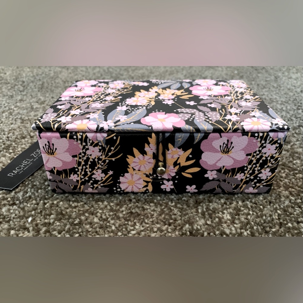 NEW Rachel Zoe jewelry box